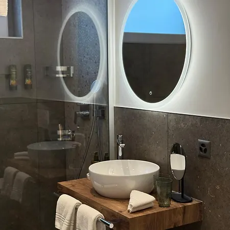 La - Remorino Hotel