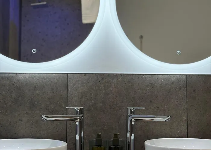 La - & Hotell Locarno